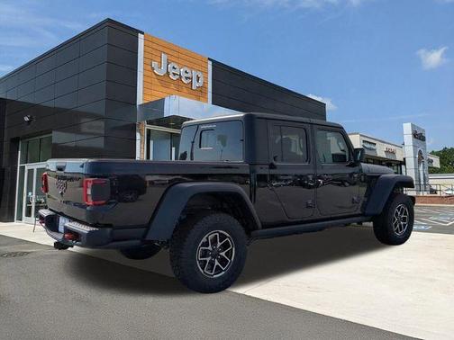 Black Clearcoat 2025 Jeep Gladiator Rubicon