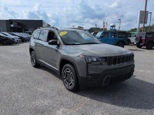 Sting Gray Clearcoat 2026 Jeep Cherokee LAREDO/LIMITED