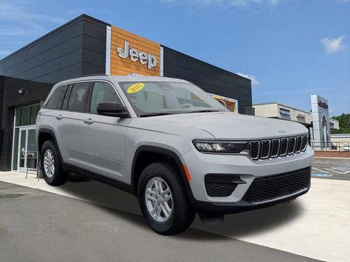 Silver Zynith 2025 Jeep Grand Cherokee Laredo