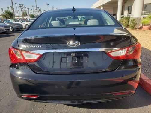 2013 Hyundai SONATA GLS