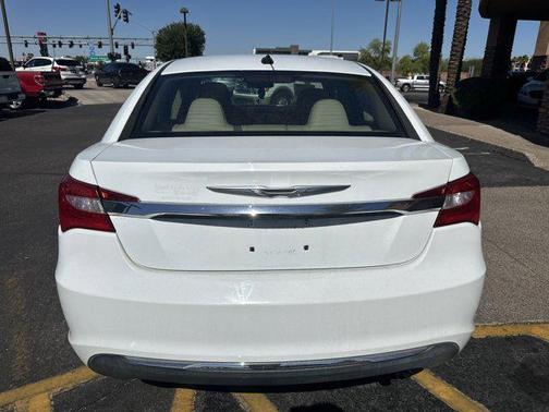 2011 Chrysler 200 Limited