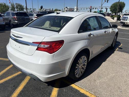 2011 Chrysler 200 Limited