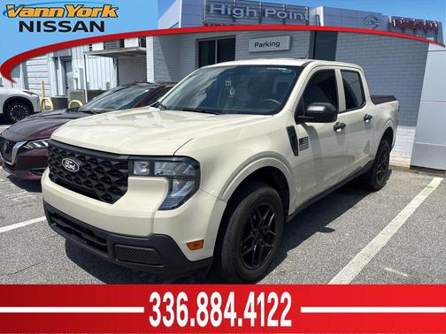 Desert Sand 2025 Ford Maverick XL