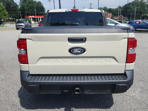 Desert Sand 2025 Ford Maverick XL