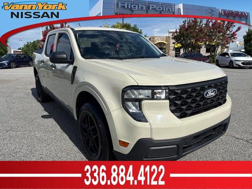 Desert Sand 2025 Ford Maverick XL