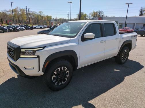 Glacier White 2024 Nissan Frontier PRO-4X
