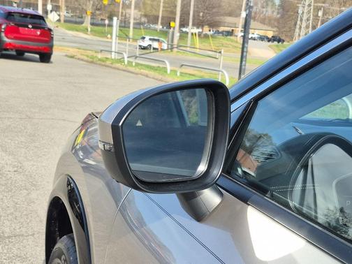 Champagne Silver Metallic 2026 Nissan Rogue Platinum