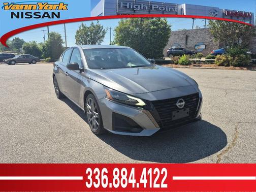 Gun Metallic 2023 Nissan Altima SR VC-Turbo FWD