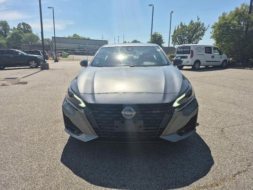Gun Metallic 2023 Nissan Altima SR VC-Turbo FWD