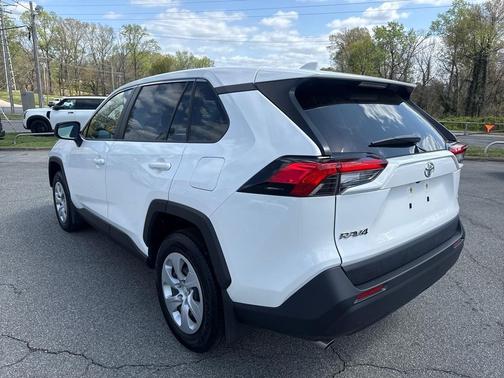 Ice Cap 2025 Toyota RAV4 LE