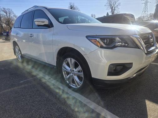 2018 Nissan Pathfinder Platinum