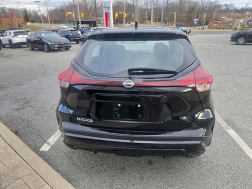 2024 Nissan Kicks S