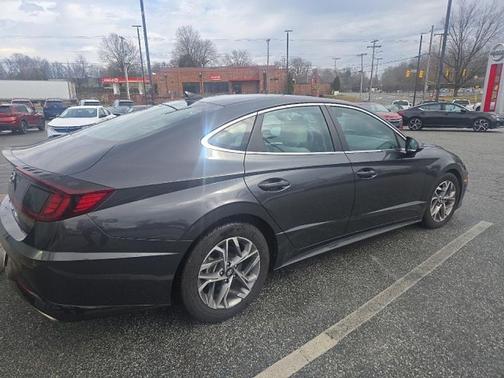 2021 Hyundai SONATA SEL