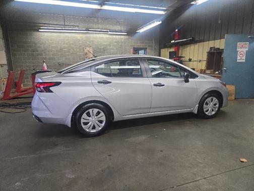 2024 Nissan Versa 1.6 S