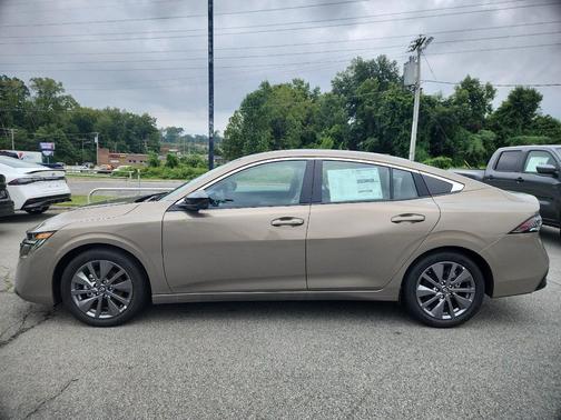 Imperial Bronze 2026 Nissan Sentra SL
