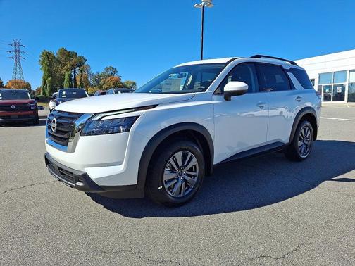 2025 Nissan Pathfinder SV 4WD