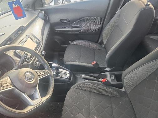 2020 Nissan Kicks S
