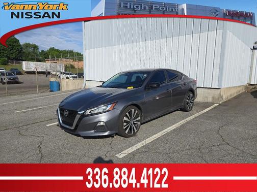 Super Black 2021 Nissan Altima SR FWD