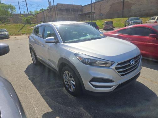 Molten Silver 2018 Hyundai TUCSON SE