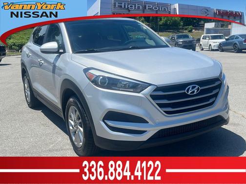 Molten Silver 2018 Hyundai TUCSON SE