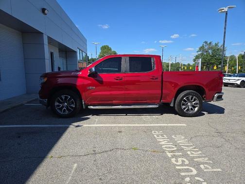 Cherry Red Tintcoat 2022 Chevrolet Silverado 1500 LT