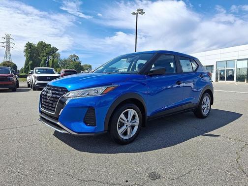 2025 Nissan Kicks S