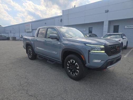 Gun Metallic 2024 Nissan Frontier PRO-4X