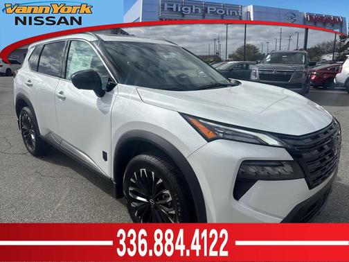 Everest Wht Pearl 2026 Nissan Rogue Dark Armor