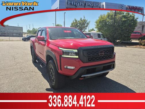 Cardinal Red Metallic Tricoat 2024 Nissan Frontier PRO-4X