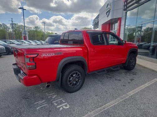 Cardinal Red Metallic Tricoat 2024 Nissan Frontier PRO-4X