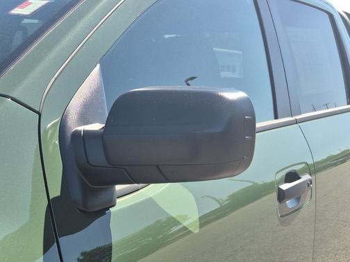 Tactical Green Metallic 2024 Nissan Titan SV