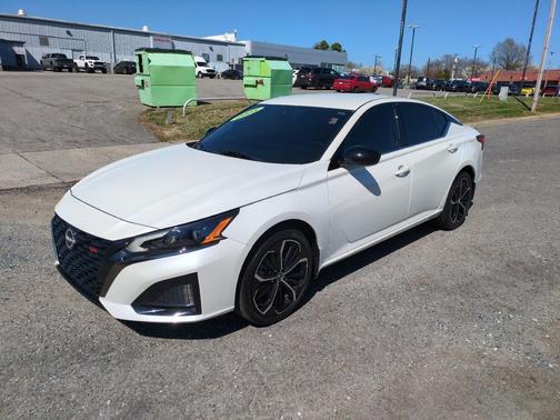 2025 Nissan Altima SR AWD