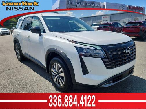 Everest Wht Prl 2026 Nissan Pathfinder SL