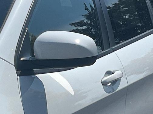 Bright White Clearcoat 2015 Jeep Cherokee Latitude