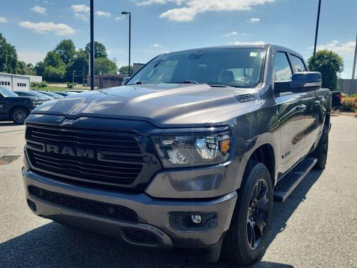 Granite Crystal Metallic Clearcoat 2020 RAM 1500 Big Horn/Lone Star