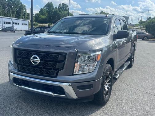 Gun Metallic 2021 Nissan Titan SV