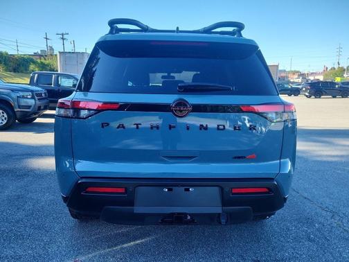 Baltic Teal 2026 Nissan Pathfinder Rock Creek