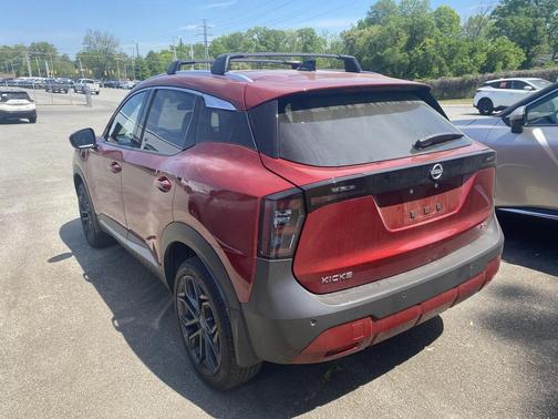 Scarlet Ember Tintcoat 2026 Nissan Kicks SR