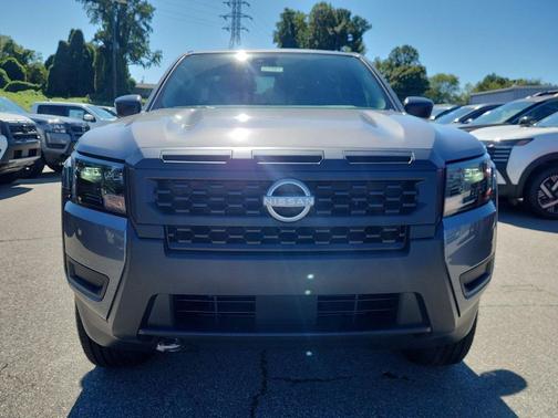 Gun Met 2027 Nissan Frontier S