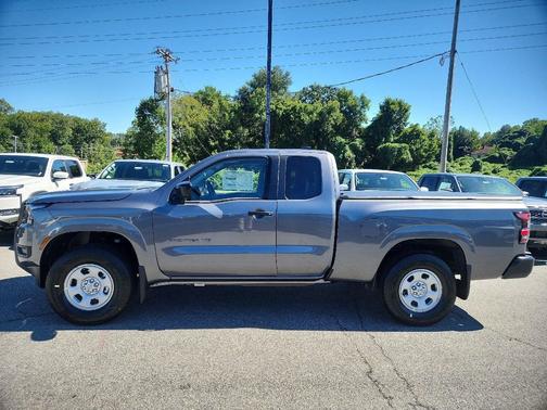 Gun Met 2027 Nissan Frontier S