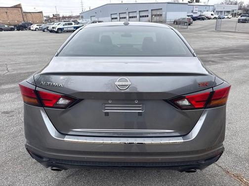 2023 Nissan Altima SR FWD