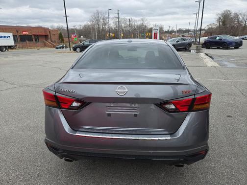 2023 Nissan Altima SR FWD