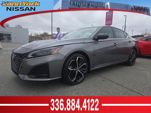 2023 Nissan Altima SR FWD