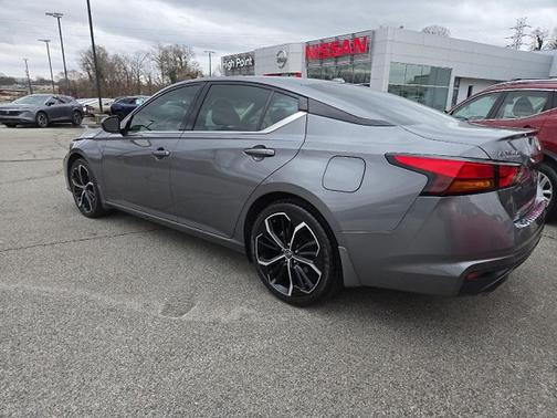 2023 Nissan Altima SR FWD