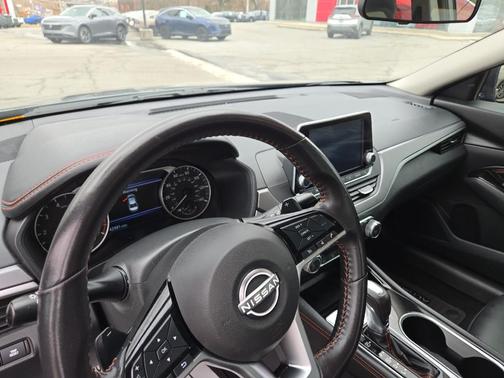 2023 Nissan Altima SR FWD