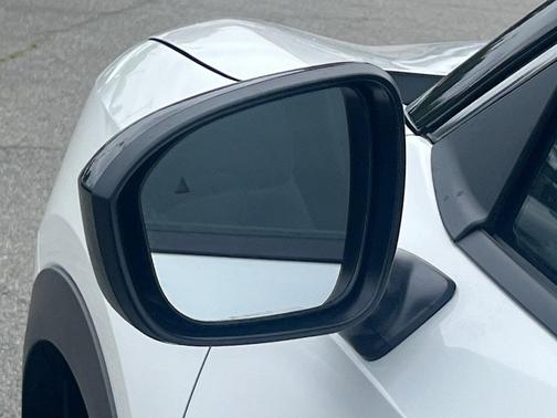 Aspen Wht Trico 2026 Nissan Kicks SV