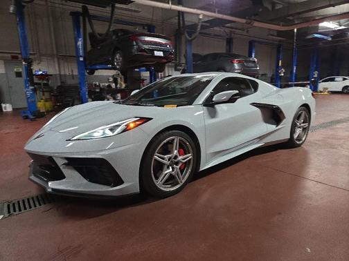 2020 Chevrolet Corvette Stingray w/2LT