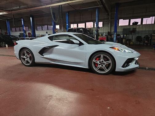 2020 Chevrolet Corvette Stingray w/2LT