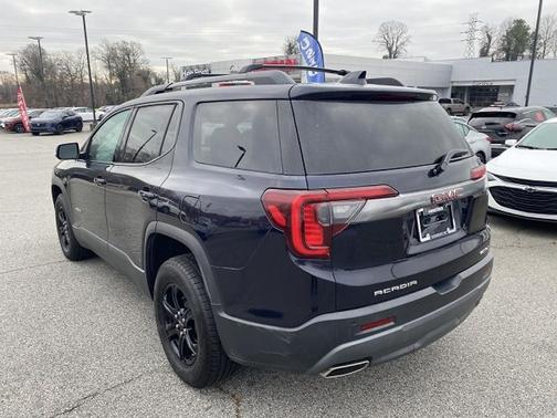 2021 GMC Acadia AWD AT4