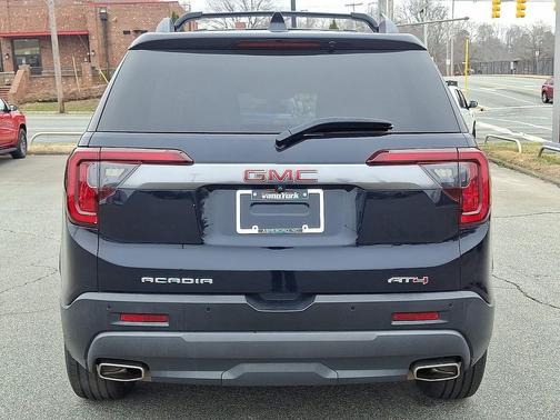 2021 GMC Acadia AWD AT4